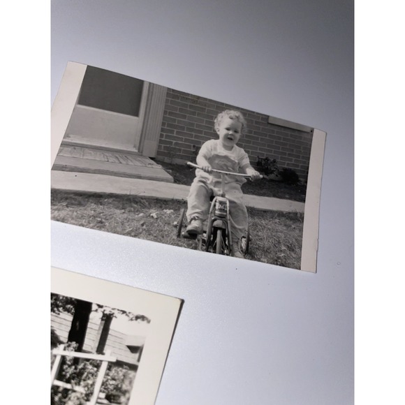 Lot Of 12 Vintage Photographs Ephemera Portraits Babies Children Family - Picture 8 of 8